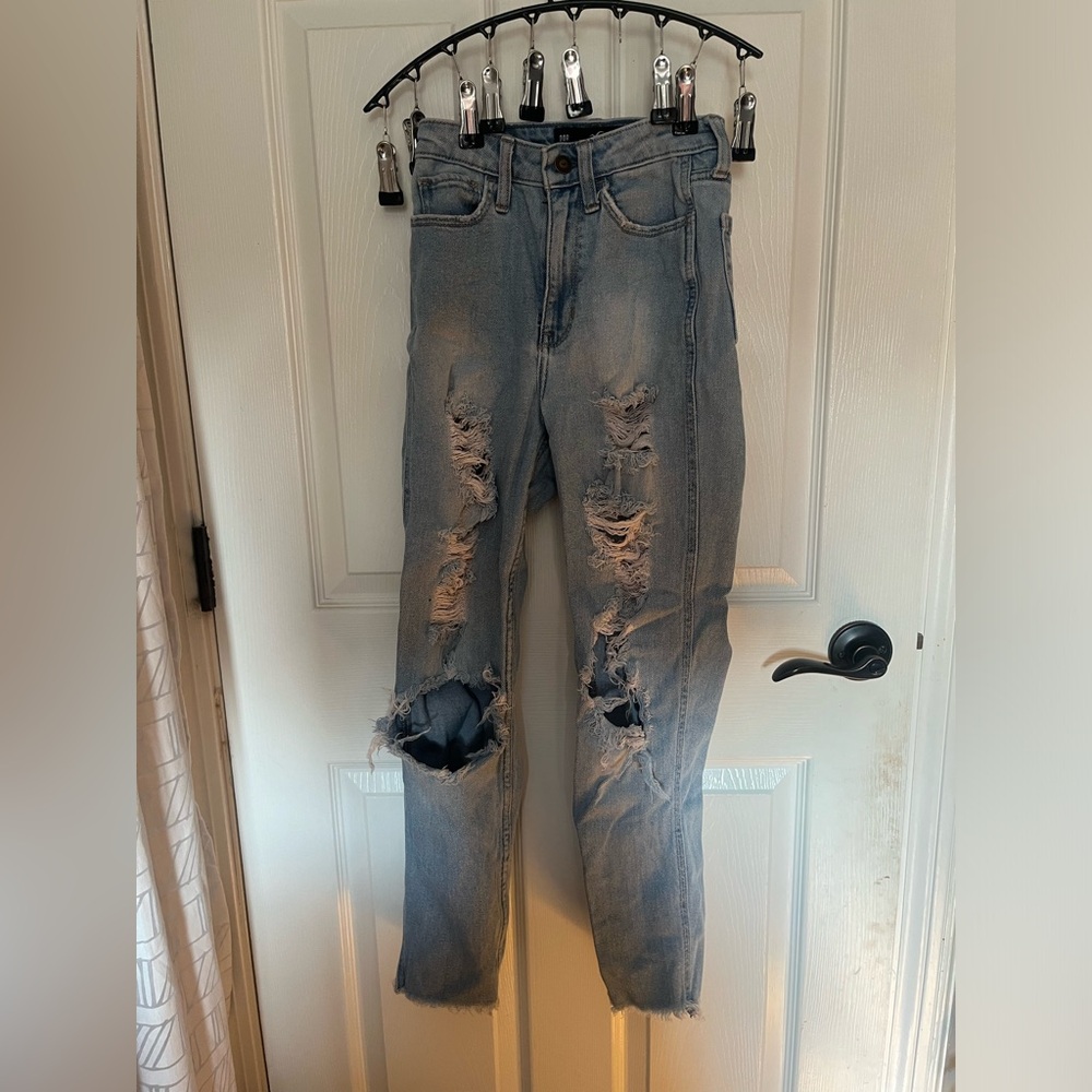 Women’s hollister jeans